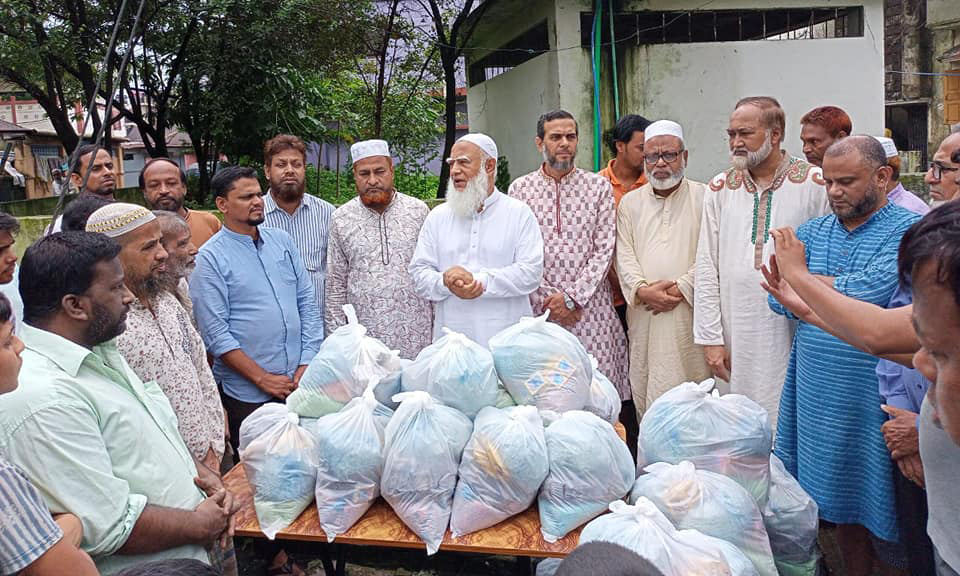 সিলেটে দিনভর আমীরে জামায়াতের ত্রাণ বিতরণ