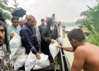 সিলেট সদর ও গোয়াইনঘাটে দিনভর আমীরে জামায়াতের ত্রাণ বিতরণ