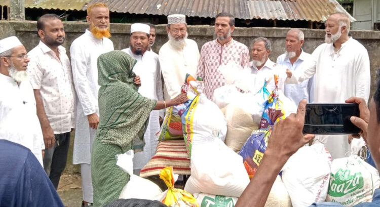 Relief distribution in Sylhet by Satkhira District Jamaat